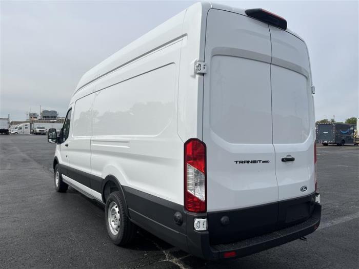2026 Ford Transit-350-7