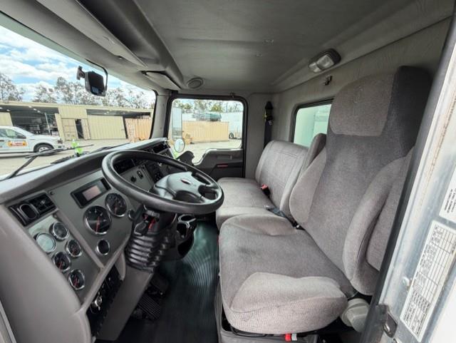 2022 Kenworth T270-8