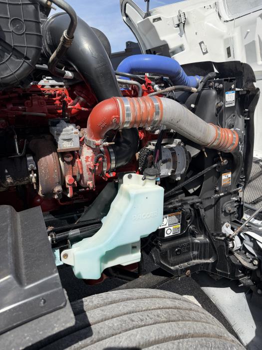 2022 Peterbilt 579-8