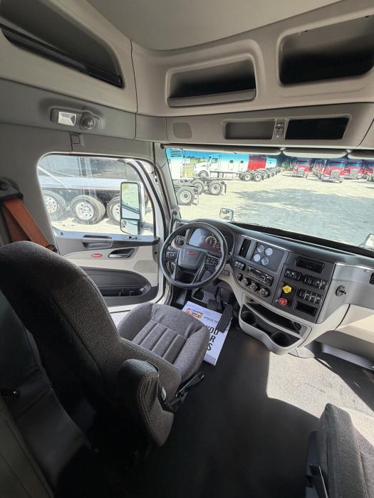 2022 Peterbilt 579-11