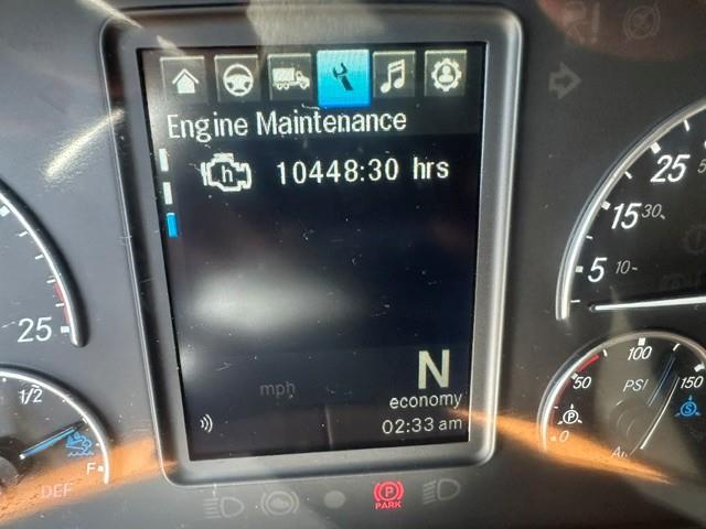 2022 Freightliner Cascadia-9