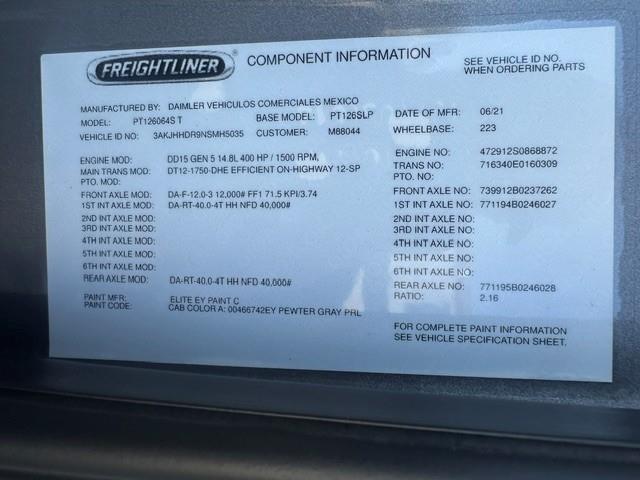 2022 Freightliner Cascadia-14