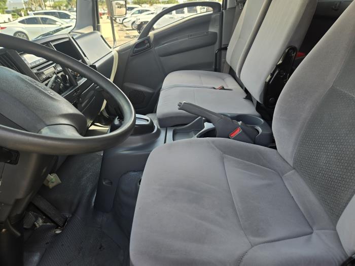 2018 Isuzu NPR-XD-8