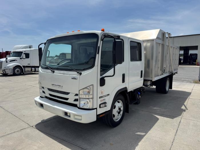 2022 Isuzu NPR-XD-0