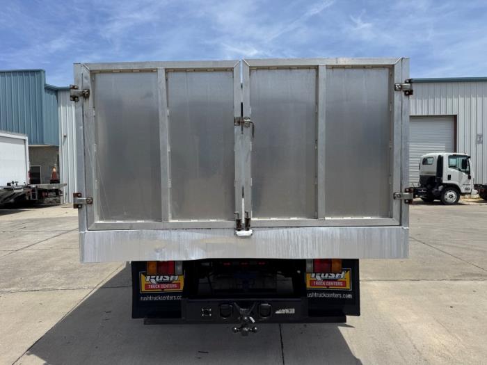 2022 Isuzu NPR-XD-5