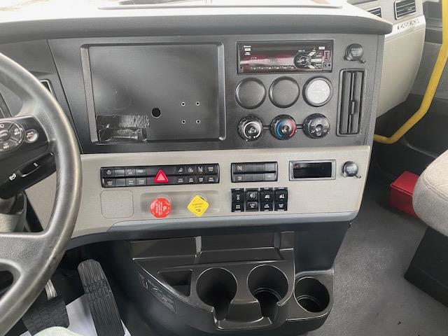 2021 Freightliner Cascadia-18