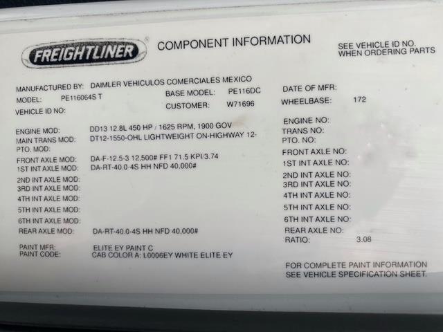 2021 Freightliner Cascadia-21