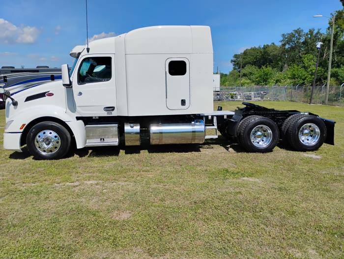 2022 Peterbilt 579-2