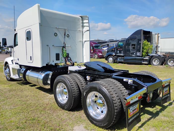 2022 Peterbilt 579-3