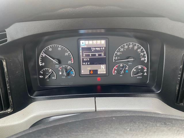2021 Freightliner Cascadia-16