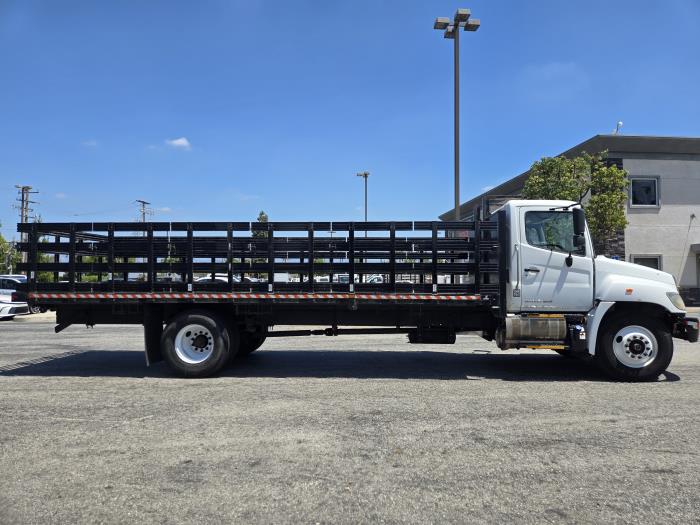 2019 Hino 268-4