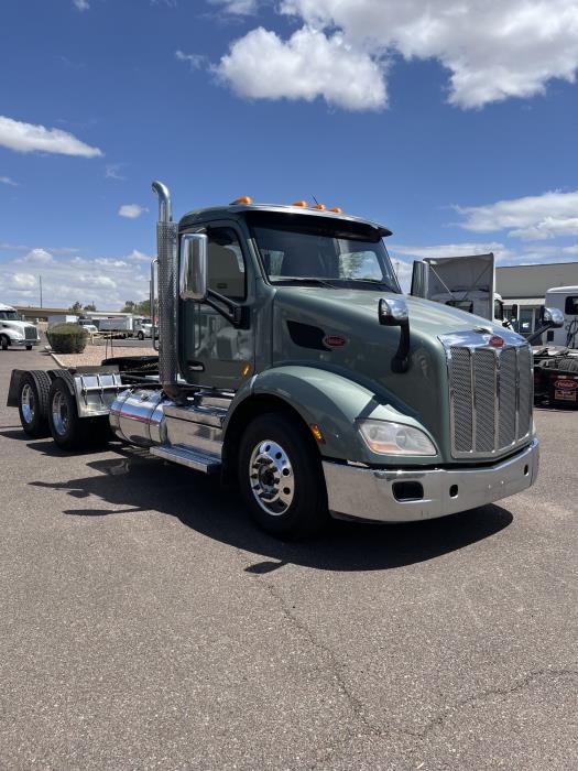 2021 Peterbilt 579-4