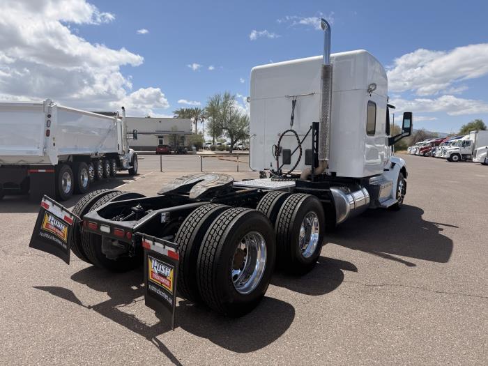 2018 Peterbilt 579-4