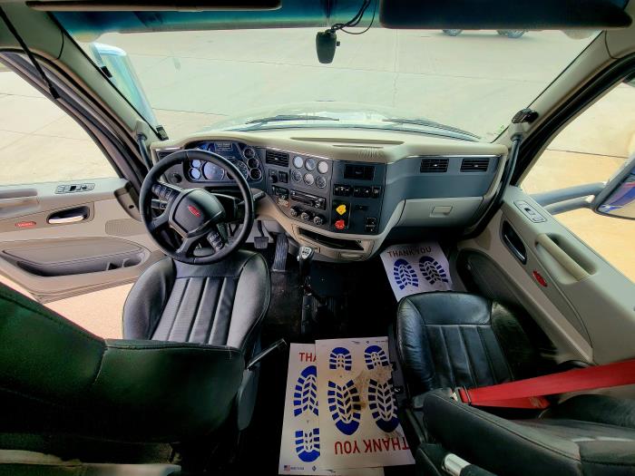 2019 Peterbilt 579-18