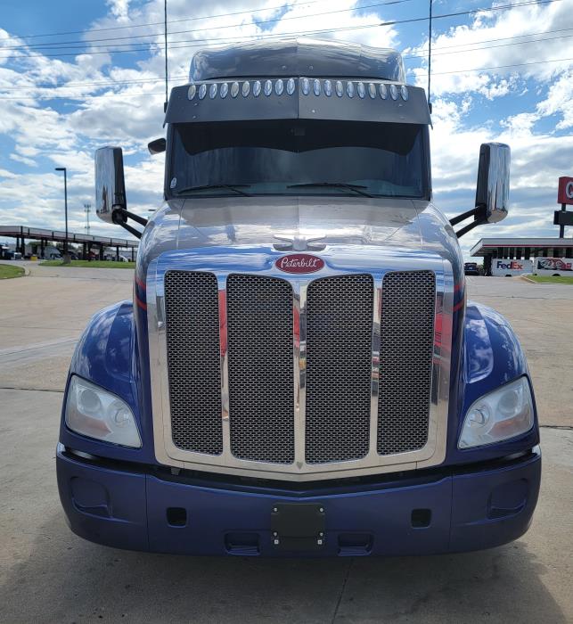 2019 Peterbilt 579-8