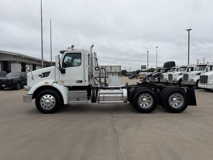 2020 Peterbilt 567-2
