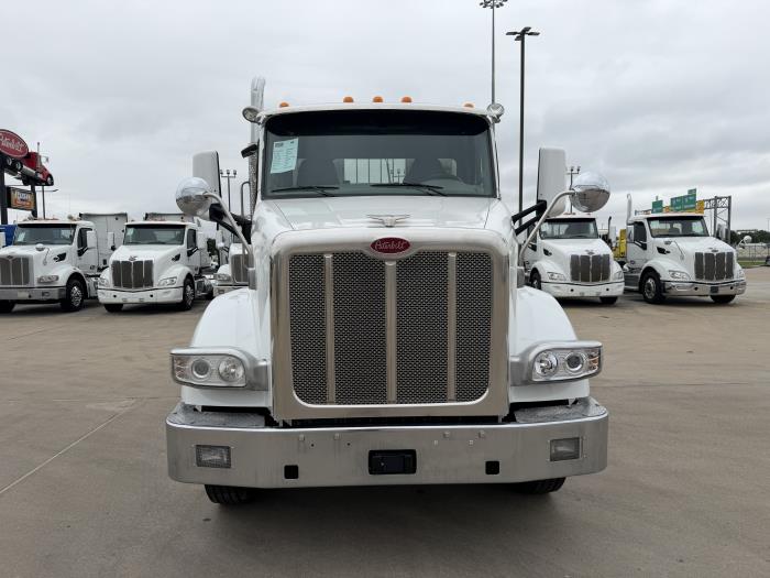 2020 Peterbilt 567-8