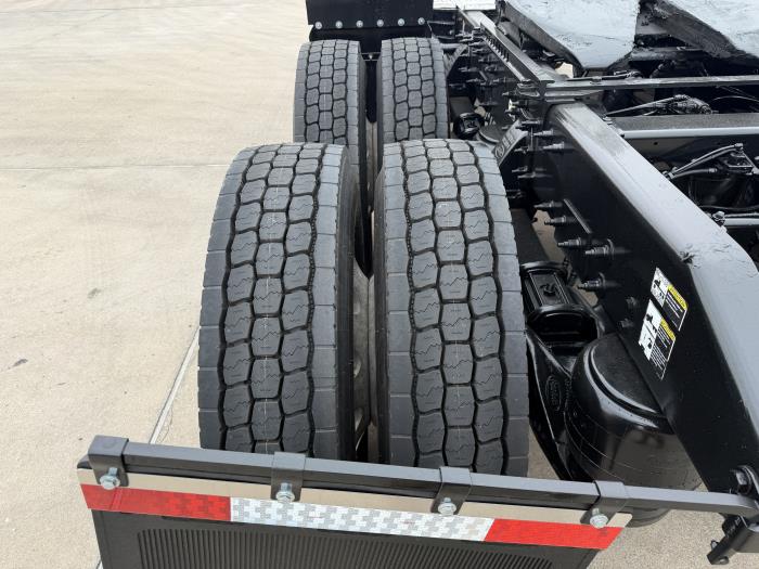 2020 Peterbilt 567-12