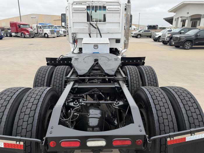 2020 Peterbilt 567-13