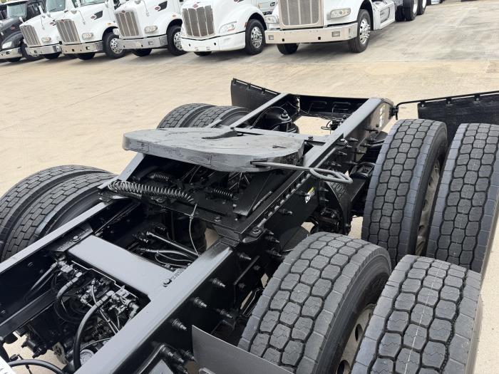 2020 Peterbilt 567-14