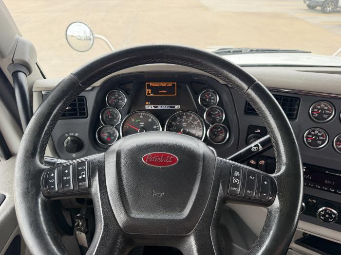 2020 Peterbilt 567-32