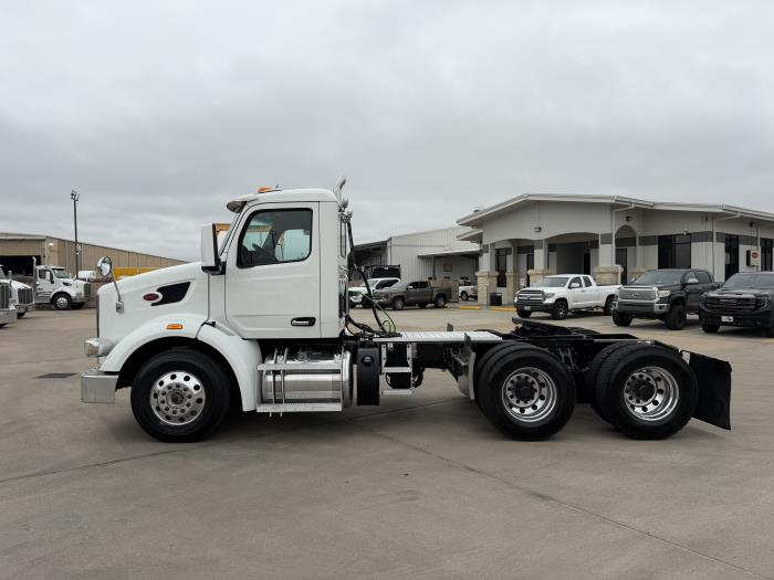 2023 Peterbilt 567-2