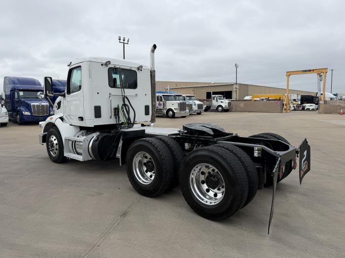 2023 Peterbilt 567-3