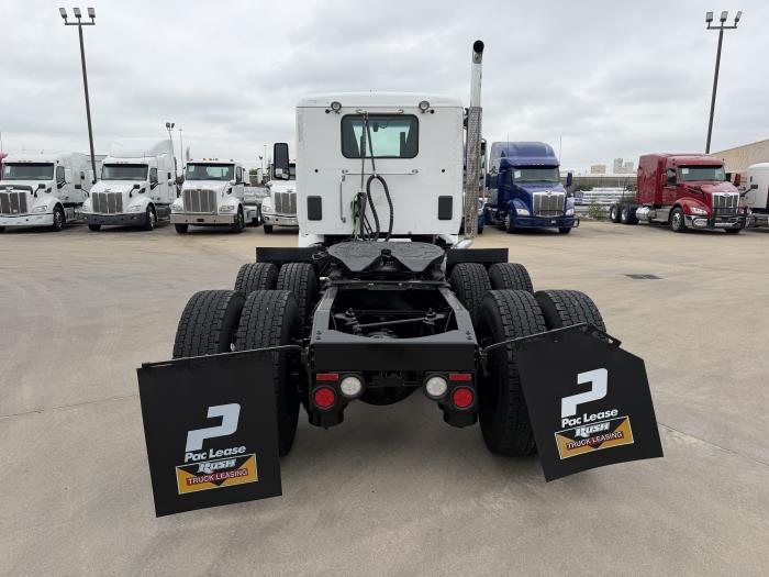 2023 Peterbilt 567-4