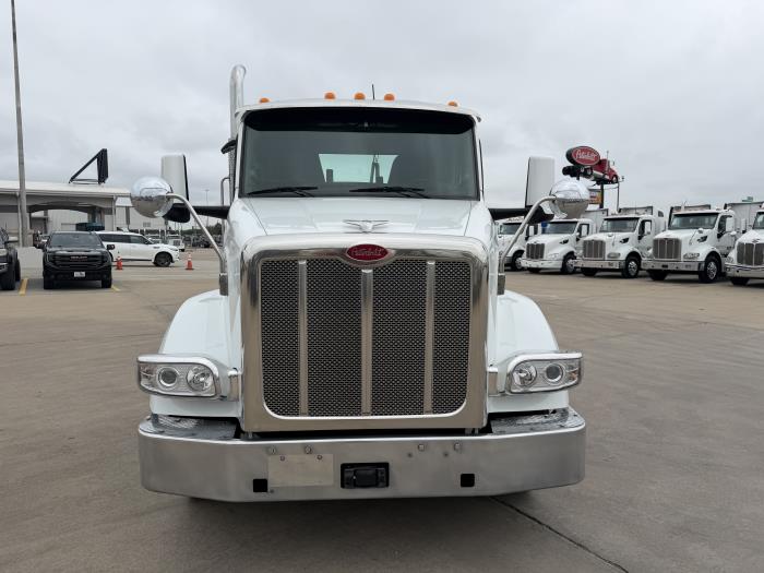 2023 Peterbilt 567-8