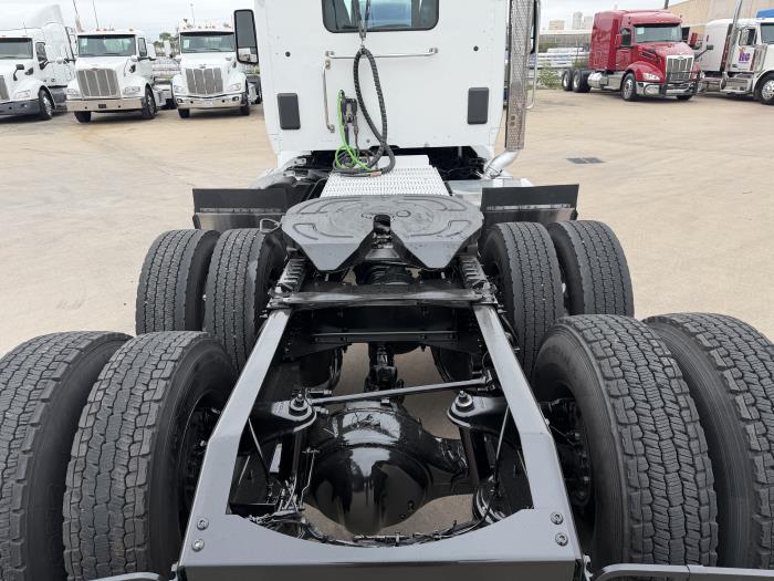 2023 Peterbilt 567-13