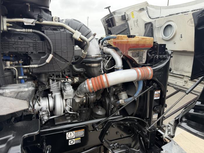 2023 Peterbilt 567-19