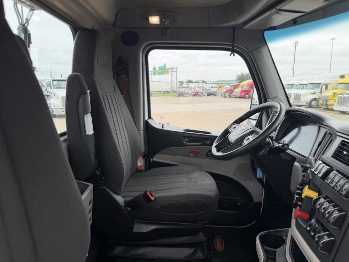 2023 Peterbilt 567-22