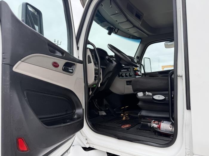2023 Peterbilt 567-23