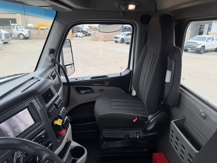 2023 Peterbilt 567-24