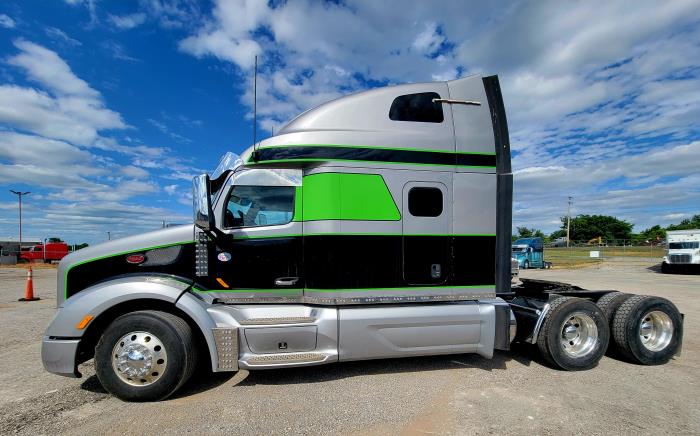 2020 Peterbilt 579-2