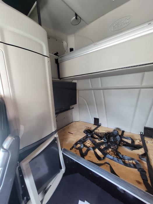 2020 Peterbilt 579-19