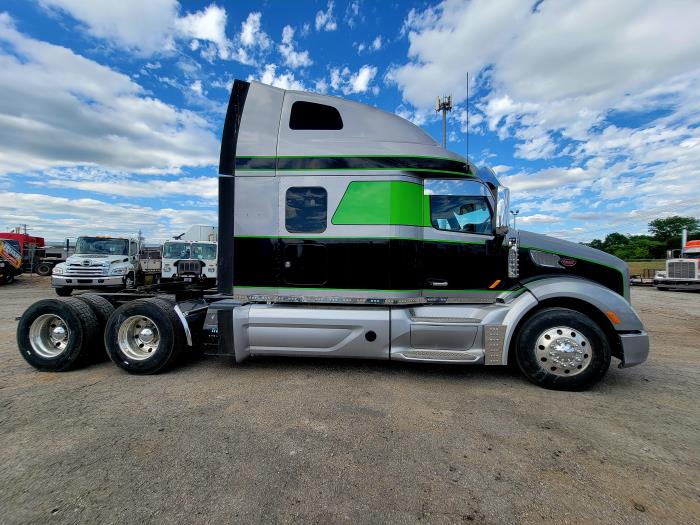 2020 Peterbilt 579-9
