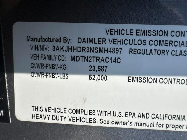 2022 Freightliner Cascadia-8