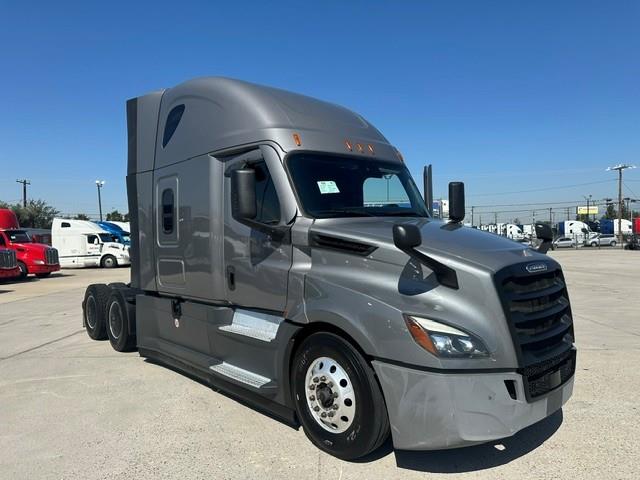2022 Freightliner Cascadia-11