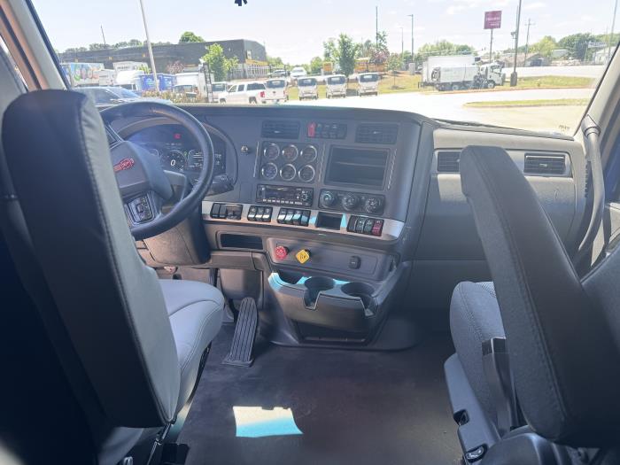 2022 Kenworth T680-12