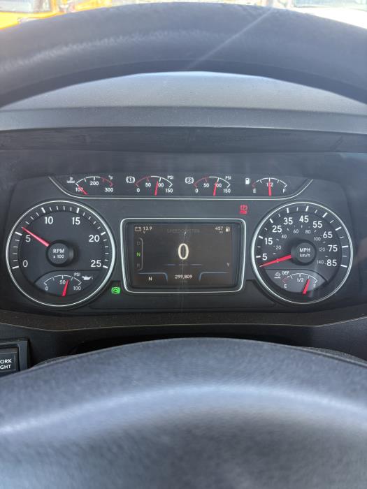 2019 International LT625-1