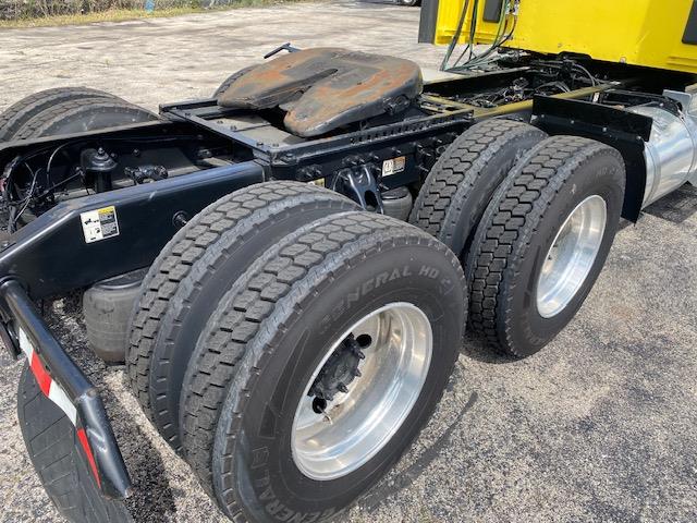 2021 Peterbilt 579-7