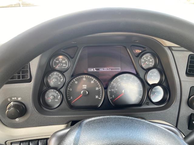 2021 Peterbilt 579-18