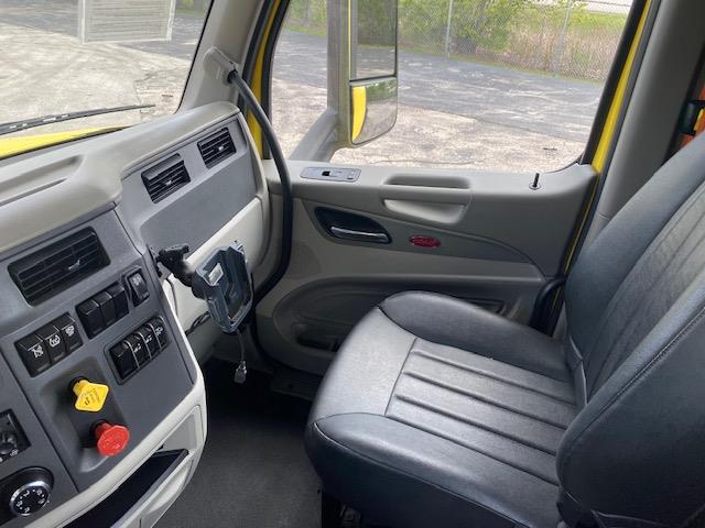 2021 Peterbilt 579-22