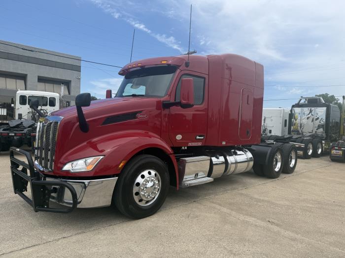 2022 Peterbilt 579-1
