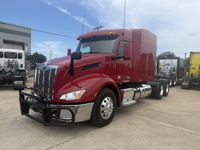 2022 Peterbilt 579-17
