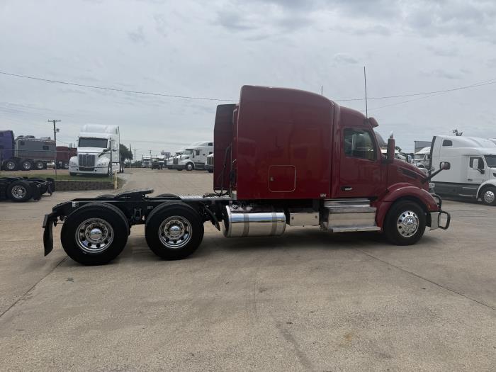 2022 Peterbilt 579-25