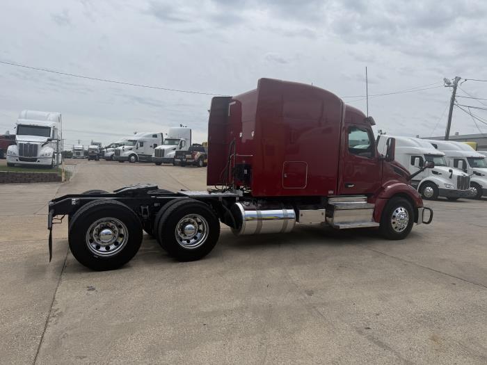 2022 Peterbilt 579-26