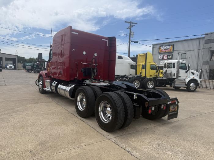 2022 Peterbilt 579-33