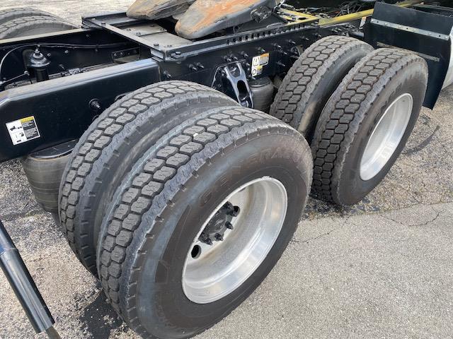 2021 Peterbilt 579-7